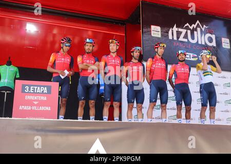 Errenteria, Espagne. 05th avril 2023. Les Ineos Grenadiers pilotes pendant la phase 3rd de l'Itzulia pays Basque 2023 entre Errenteria et Amasa-Villabona, sur 05 avril 2023, à Errenteria, Espagne. (Photo par Alberto Brevers/Pacific Press/Sipa USA) Credit: SIPA USA/Alay Live News Banque D'Images