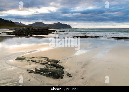 Norvège, Lofoten, Flakstadoya, côte près de Flakstad, plage Banque D'Images