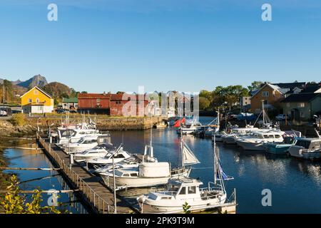 Norvège, Lofoten, Austvagoya, village de pêcheurs de Kabelvag, nouveau port Banque D'Images