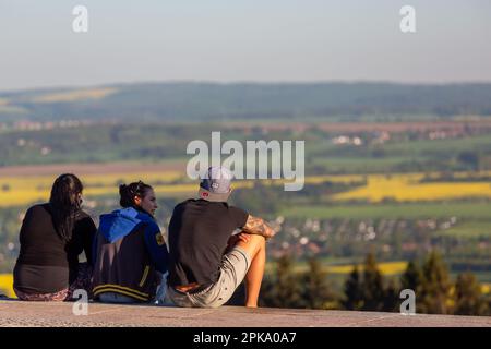 06.05.2018, Allemagne, Thuringe, Weimar - jeunes au Buchenwald Memorial de 1958, Buchenwald Memorial (KZ-Gedenkstaette). Le Mem Buchenwald Banque D'Images