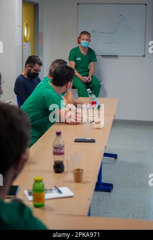 Formation de stagiaires médicaux à la technique ECMO, Oxygénation extracorporelle des membranes. Banque D'Images