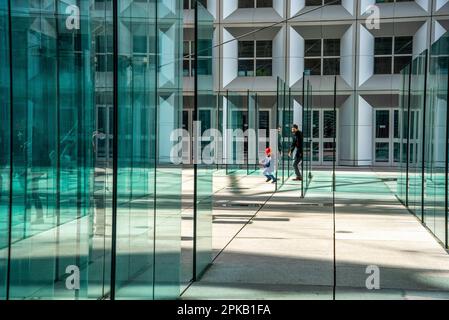 Design architectural à la Grande Arche de la Défense à Paris, France Banque D'Images