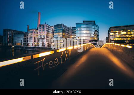 Gratte-ciels et tours bancaires du quartier financier de Francfort-sur-le-main, Hesse, Allemagne Banque D'Images