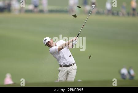 Augusta, États-Unis. 06th avril 2023. Talor Gooch montres approche tourné sur le premier trou lors de la première partie au tournoi de Masters au club de golf national d'Augusta, Géorgie, jeudi, 6 avril 2023. Photo de John Angelillo/UPI crédit: UPI/Alay Live News Banque D'Images