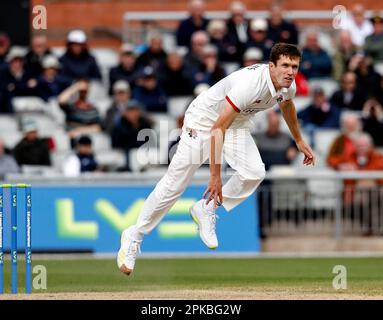 6th avril 2023 ; Old Trafford, Manchester, Angleterre : championnat de comté de la division 1, Lancashire versus Surrey Day 1 ; will Williams de Lancashire Banque D'Images