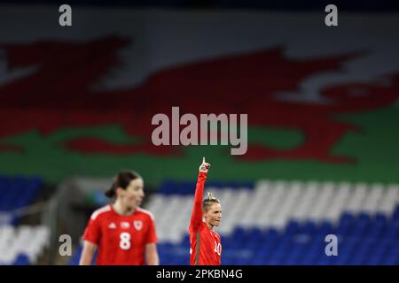 Cardiff, Royaume-Uni. 06th avril 2023. Jess Fishlock du pays de Galles est à l'affiche. Wales Women v Northern Ireland Women, football international amical au Cardiff City Stadium à Cardiff, pays de Galles, le jeudi 6th avril 2023. Cette image ne peut être utilisée qu'à des fins éditoriales. Usage éditorial seulement, photo par Andrew Orchard/Andrew Orchard sports photographie/Alamy Live News crédit: Andrew Orchard sports photographie/Alamy Live News Banque D'Images