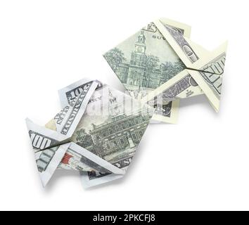 Poissons origami en billets de banque en dollars sur fond blanc Banque D'Images