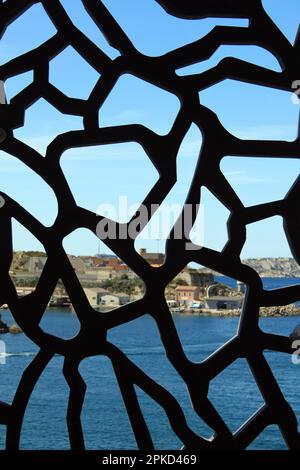 Panneaux muraux, façade du Mucem, l'histoire du Musée des civilisations de l'Europe et de la Méditerranée, Marseille, France Banque D'Images