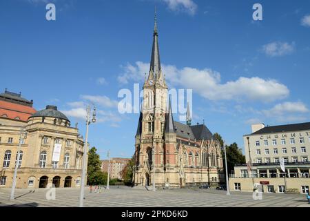 Opéra, St. Peter's Church, Hotel Chemnitzer Hof, Theaterplatz, Chemnitz, Saxe, Allemagne Banque D'Images