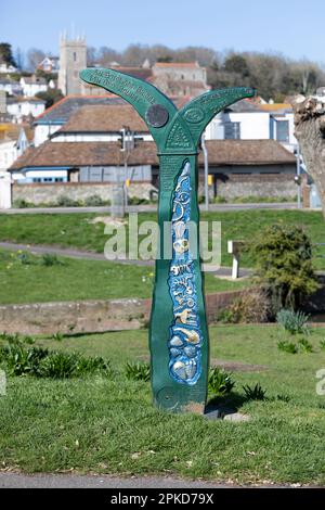 Un Milepost National cycle Network à Hythe, Kent, Royaume-Uni Banque D'Images