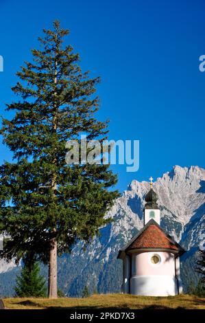 Chapelle, haute-Bavière, Vallée d'Isar, Mittenwald, Lautersee, Montagnes Karwendel, Maria Koenigin Banque D'Images