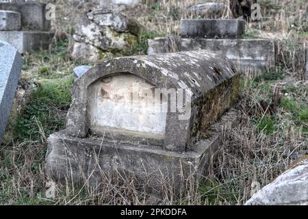 Zvorrnik, Bosnie-Herzégovine – février 2023 : le cimetière juif est classé monument national Banque D'Images