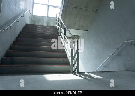 Escalier d'évacuation incendie en construction Banque D'Images