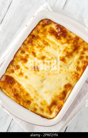 Plat grec à base de pommes de terre moussaka et de viande hachée Banque D'Images