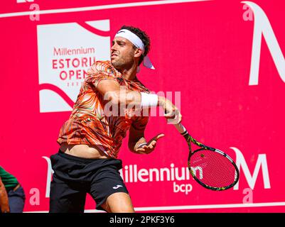 Marco Cecchinato, d'Italie, joue contre Alejandro Davidovich Fokina, d'Espagne, lors de la ronde 3rd du tournoi Millennium Estoril Open au CTE-Clube de Ténis do Estoril. Alejandro Davidovich Fokina vs Marco Cecchinato (score final : 0-2) (photo de Miguel Reis / SOPA Images/Sipa USA) Banque D'Images