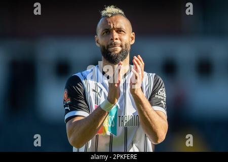 John Bostock #24 de Notts Countyapplaudit les fans à la maison après le match de la Ligue nationale de Vanarama Notts County vs Wealdstone à Meadow Lane, Nottingham, Royaume-Uni, 7th avril 2023 (photo de Ritchie Sumpter/News Images) Banque D'Images