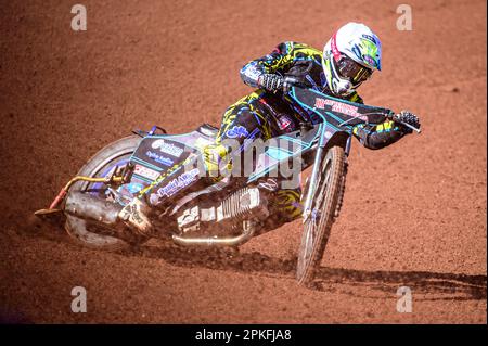 Mason Watson en action pour Berwick «GHT» Bullets lors du match de la Ligue nationale de développement entre Belle vue Colts et Berwick Bullets au National Speedway Stadium, Manchester, le vendredi 7th avril 2023. (Photo : Ian Charles | INFORMATIONS MI) Credit: INFORMATIONS MI & Sport /Alamy Live News Banque D'Images