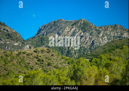 Belle destination de voyage d'une Espagne du sud. Les montagnes Sierras de Tejeda, Almijara et Alhama Banque D'Images