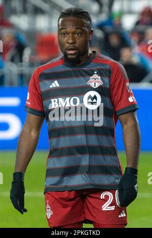 Toronto, ON, Canada - 1 avril : Ayo Akinola #20 en avant du FC de Toronto, regarde pendant le match de la saison régulière des Services multilingues 2023 entre le FC de Toronto (Canada) Banque D'Images