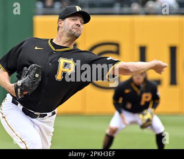 Pittsburgh, États-Unis. 07th avril 2023. Pittsburgh Pirates départ pichet Rich Hill (44) jette contre le Chicago White Sox pendant l'ouvreur de la maison au parc PNC le vendredi 7 avril 2023 à Pittsburgh. Photo par Archie Carpenter/UPI crédit: UPI/Alay Live News Banque D'Images