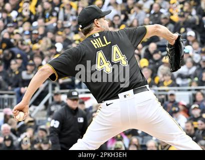 Pittsburgh, États-Unis. 07th avril 2023. Pittsburgh Pirates départ pichet Rich Hill (44) jette contre le Chicago White Sox pendant l'ouvreur de la maison au parc PNC le vendredi 7 avril 2023 à Pittsburgh. Photo par Archie Carpenter/UPI crédit: UPI/Alay Live News Banque D'Images