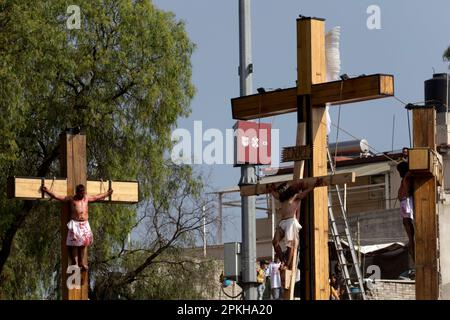 Mexico, Mexique. 7th avril 2023. Christ dans la représentation de 180th de la passion et de la mort du Christ dans la municipalité d'Iztapalapa à Mexico, Mexique. Sur 7 avril 2023 à Mexico, Mexique (Credit image: © Luis Barron/eyepix via ZUMA Press Wire) USAGE ÉDITORIAL SEULEMENT! Non destiné À un usage commercial ! Crédit : ZUMA Press, Inc./Alay Live News Banque D'Images