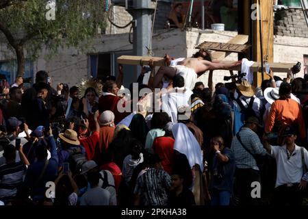 Mexico, Mexique. 7th avril 2023. Christ dans la représentation de 180th de la passion et de la mort du Christ dans la municipalité d'Iztapalapa à Mexico, Mexique. Sur 7 avril 2023 à Mexico, Mexique (Credit image: © Luis Barron/eyepix via ZUMA Press Wire) USAGE ÉDITORIAL SEULEMENT! Non destiné À un usage commercial ! Crédit : ZUMA Press, Inc./Alay Live News Banque D'Images