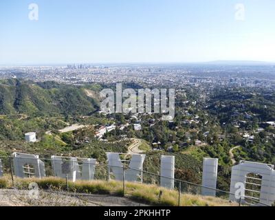 Los Angeles, États-Unis. 07th mars 2023. Panneau Hollywood avec vue sur Los Angeles. Credit: Barbara Munker/dpa/Alay Live News Banque D'Images