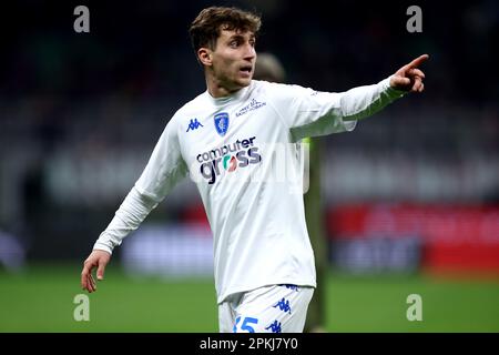 Milan, Italie. 07th avril 2023. Tommaso Baldanzi de Empoli FC gestes pendant la série Un match de football entre AC Milan et Empoli FC au Stadio Giuseppe Meazza sur 7 avril 2023 à Milan, Italie . Credit: Marco Canoniero / Alamy Live News Banque D'Images