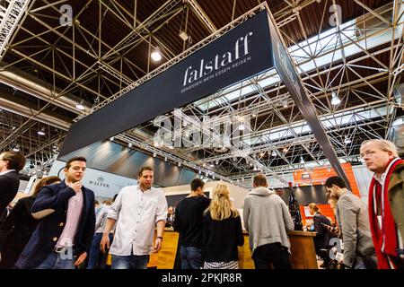 DÜSSELDORF, ALLEMAGNE - MARS 20: L'exposition du magazine Falstaff à ProWein on 20 mars 2018 à Düsseldorf, Allemagne. Le salon ProWein a lieu Banque D'Images