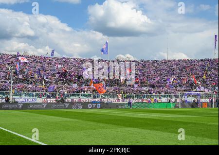 Florence, Italie. 08th avril 2023. Stade Artemio Franchi, Florence, Italie, 08 avril 2023, Les supporters de Fiorentina pendant l'ACF Fiorentina vs Spezia Calcio - football italien série A Match Credit: Live Media Publishing Group/Alay Live News Banque D'Images