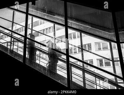 Photographie noir et blanc, U Bahnhof Nollendorfplatz, Berlin, Allemagne Banque D'Images