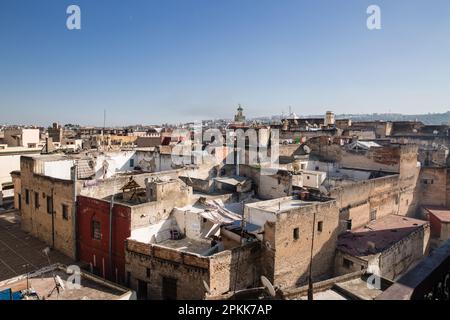 Vue sur le toit de la Médina de Fès au Maroc Banque D'Images