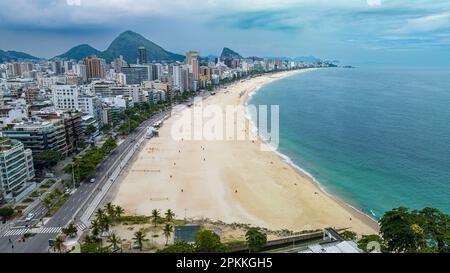Antenne de la plage de Leblon, Rio de Janeiro, Brésil, Amérique du Sud Banque D'Images