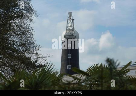 Skidby Mill, près de Beverley, E. Yorkshire, sans voiles. Les voiles sont maintenant de retour sur place et attendent d'être suspendues une fois que le temps s'améliore. Banque D'Images