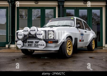 1976 Ford Escort ‘MWF 154P’ exposé à l’Assemblée Motorsport qui s’est tenue au Centre du patrimoine de Bicester le 26th mars 2023. Banque D'Images