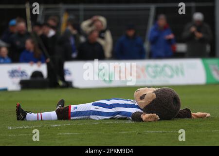 La mascotte de Hartlepool United H'Angus lors du match de la Sky Bet League 2 entre Grimsby Town et Hartlepool United au parc Blundell, Cleethorpes, le vendredi 7th avril 2023. (Photo : Mark Fletcher | ACTUALITÉS MI) Credit: MI News & Sport /Alamy Live News Banque D'Images