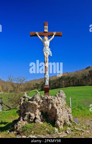 Jésus sur la Croix (crucifixion de Jésus) à Saint-Jouin-Bruneval (Seine-Maritime) en Normandie, France Banque D'Images