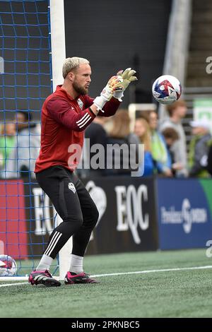 Seattle, WA, États-Unis. 08th avril 2023. Stefan Frei, gardien de but des Seattle Sounders (24), prend une photo lors des échauffements avant le match de football MLS entre le SC de St Louis City et le FC des Seattle Sounders au Lumen Field de Seattle, WA. Steve Faber/CSM/Alamy Live News Banque D'Images