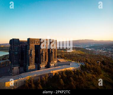 Monument aérien connu sous le nom de chronique de Géorgie ou Stonehenge de Géorgie, à Tbilissi, Géorgie Banque D'Images