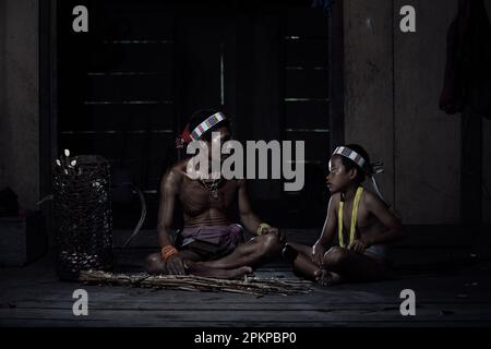 Vie de la tribu de Mentawai, Sumatra Ouest, Indonésie Banque D'Images