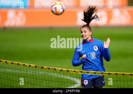 ZEIST, PAYS-BAS - AVRIL 9 : Lieke Martens lors d'une session de formation de l'équipe de football des femmes néerlandaises au campus de la KNVB sur 9 avril 2023 à Zeist, pays-Bas (photo de Patrick Goosen/Orange Pictures) Banque D'Images