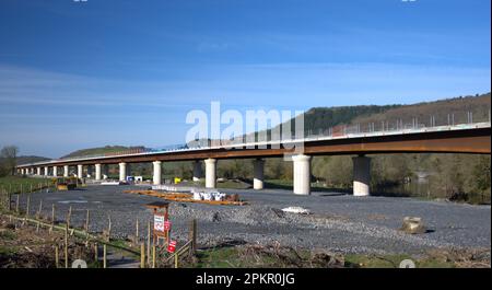 Le nouveau pont Dyfi traversant l'Afon Dyfi Banque D'Images