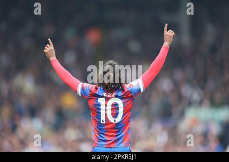 Leeds, Royaume-Uni. 9th avril 2023. Eberechi Eze de Crystal Palace marque le troisième but de son équipe lors du match de la Premier League entre Leeds United et Crystal Palace à Elland Road, Leeds, le dimanche 9th avril 2023. (Photo : Pat Scaasi | ACTUALITÉS MI) crédit : ACTUALITÉS MI et sport /Actualités Alay Live Banque D'Images