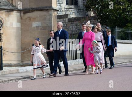 Windsor, Berkshire, Royaume-Uni. 9th avril 2023. Zara et Mike Tindall arrivent avec leurs filles et les membres de la famille royale pour assister au service du matin de Pâques à la chapelle Saint-Georges au château de Windsor ce matin. Crédit : Maureen McLean/Alay Live News Banque D'Images