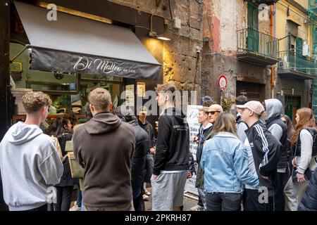 Italien, Neapel, via dei Tribunali 94, Antica Pizzeria Di Matteo Banque D'Images