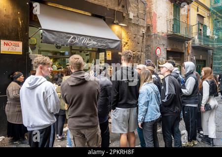 Italien, Neapel, via dei Tribunali 94, Antica Pizzeria Di Matteo Banque D'Images