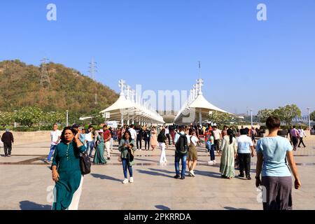 23 décembre 2022 - Gujarat en Inde : les gens sont fascinés et ravis par la statue de l'unité au Gujarat, en Inde Banque D'Images