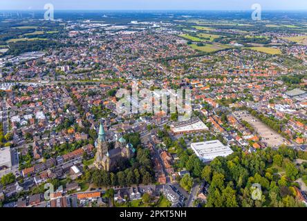 Vue aérienne, St. Église catholique Anthony Basilica dans la ville de Rheine à Rheine, Münsterland, Rhénanie-du-Nord-Westphalie, Allemagne, Münsterland, Lieu de culte, D Banque D'Images