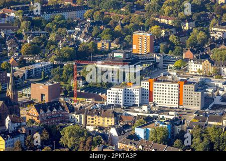 Vue aérienne, chantier et nouveau bâtiment Europaplatz avec Europagarten ainsi que centre ville avec immeuble, en arrière-plan et le c Banque D'Images